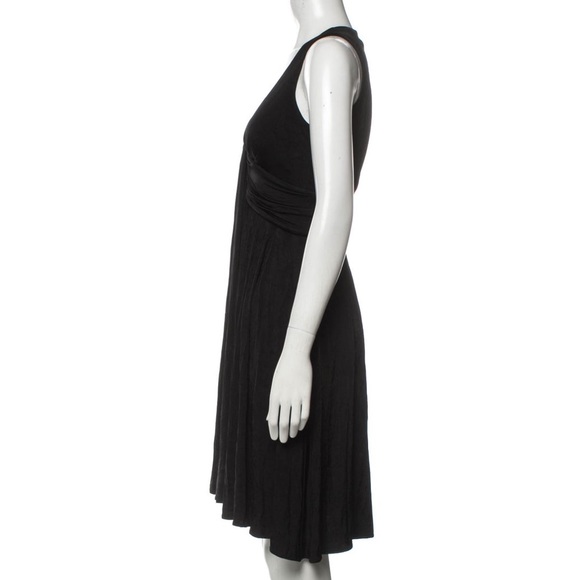 Diane Von Furstenberg Black V-Neck Sleeveless Fit n' Flare Dress - Picture 4 of 10